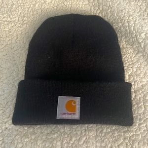 Black Carhartt beanie.